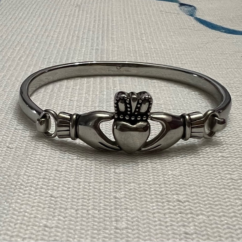 Silver Claddagh Bangle Bracelet/ Stainless Steel